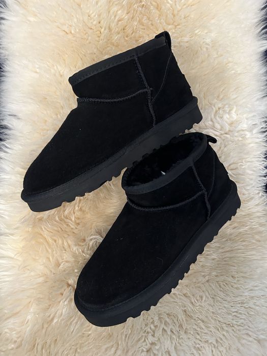 Buty UGG czarne rizmiar 40 nowe
