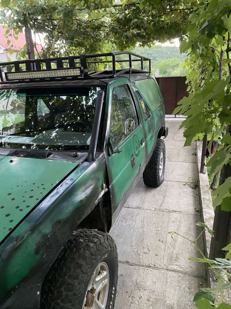 Продам Nisan Terrano 2.7 TD