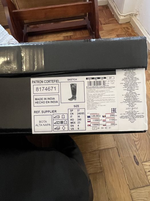 Botas pele pretas, tamanho 37