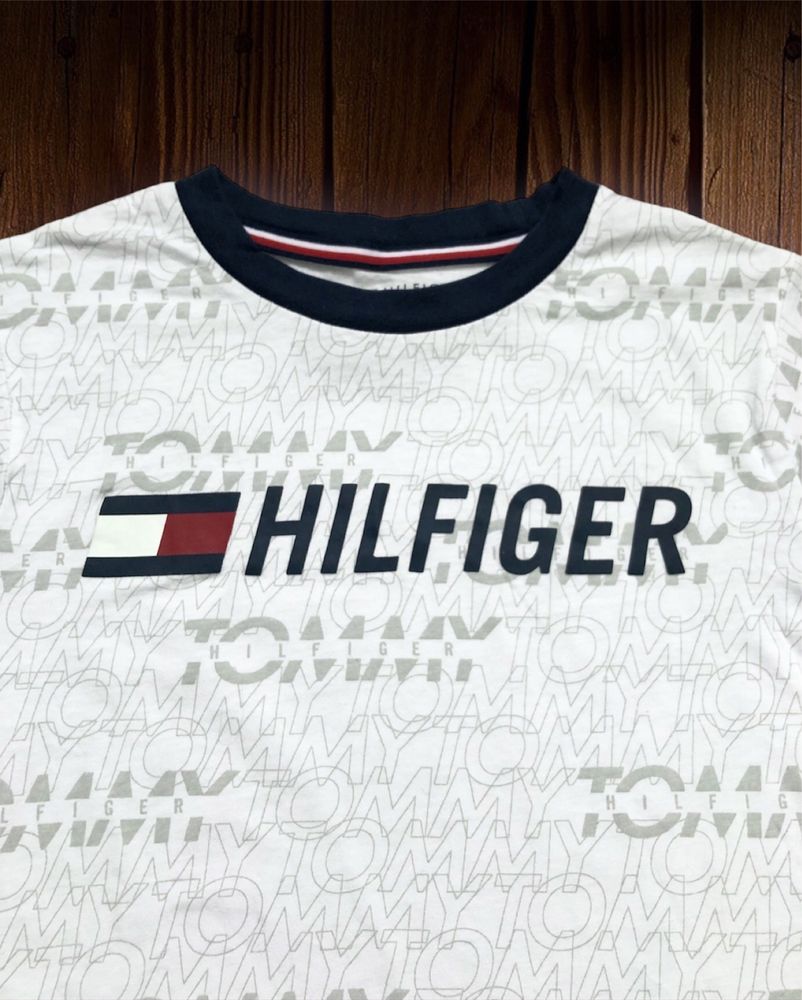 Оригінальна бавовняна футболка Tommy Hilfiger на хлопчика 8-10 років