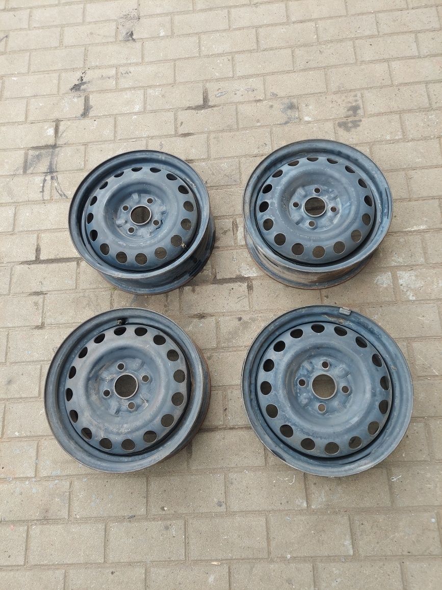 Felgi stalowe 4x100 Toyota Aygo Citroen C1 Peugeot 107 4.5 X 14 ET39