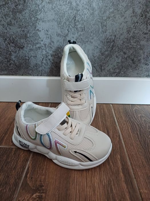 Продаю дитячі кросівки ОПТОМ та розниця