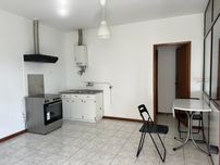 Alugo apartamento T2