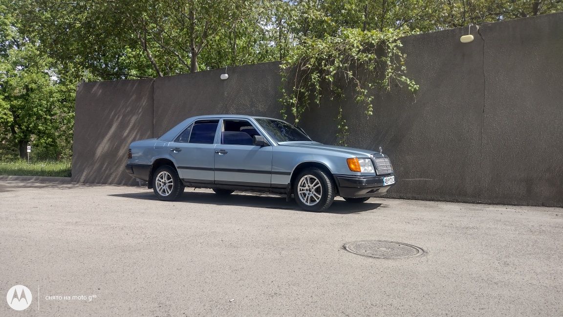 Продам Мерседес 124