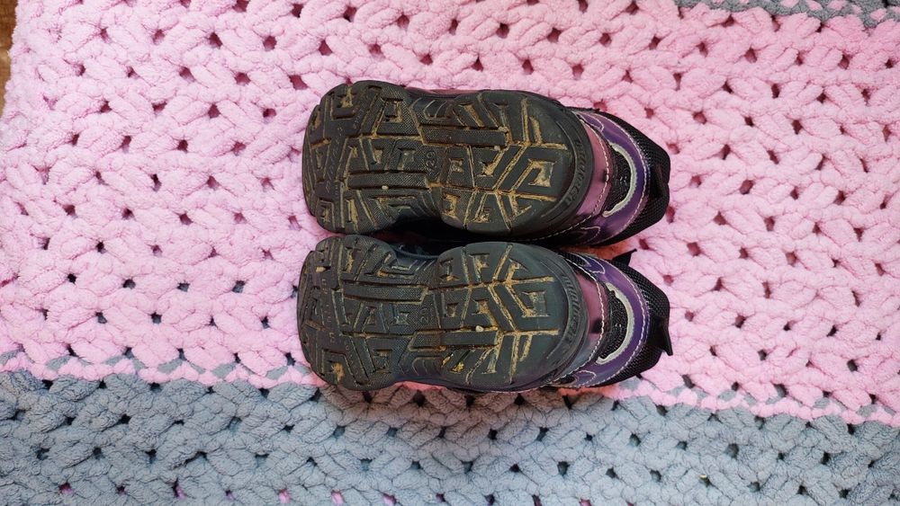 Продам чобітки зимові