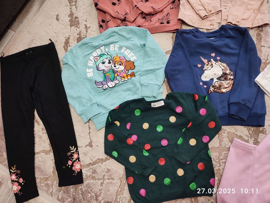 Пакет одягу на дівчинку