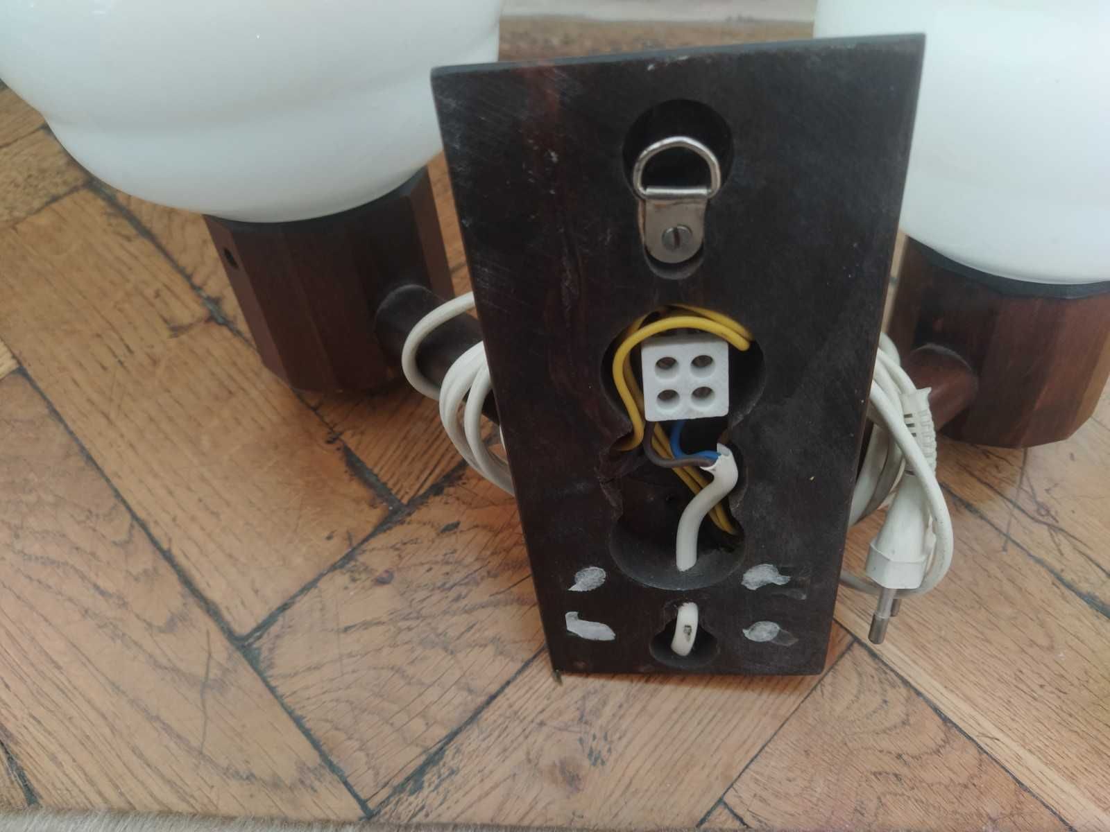 Lampka drewniana białe klosze lampka PRL kinkiet
