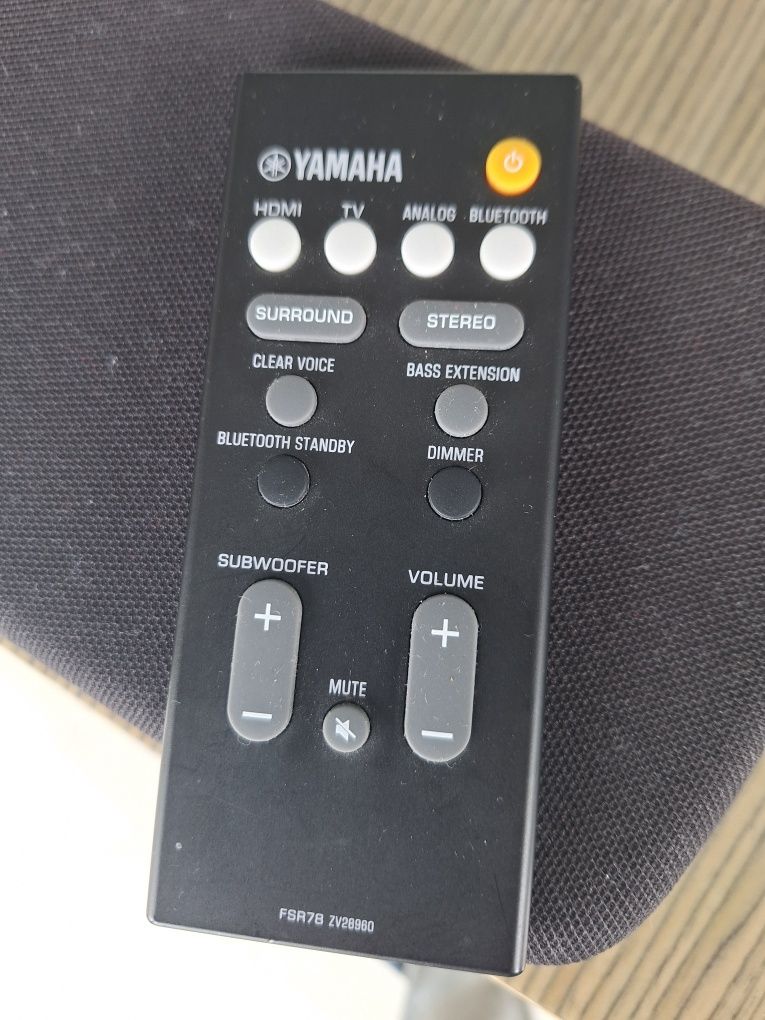 Coluna frontal Yamaha YAS-107