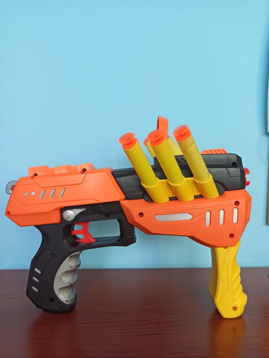 Pistolet na strzałki z gumową końcówką