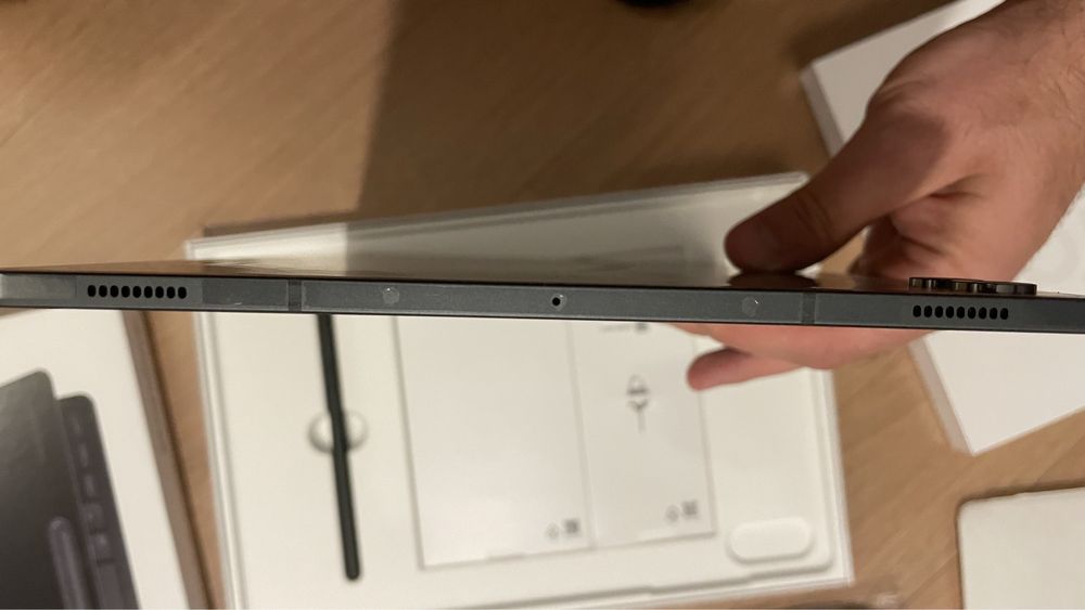 Samsung Galaxy Tab S9+. Book Cover Keyboard Slim