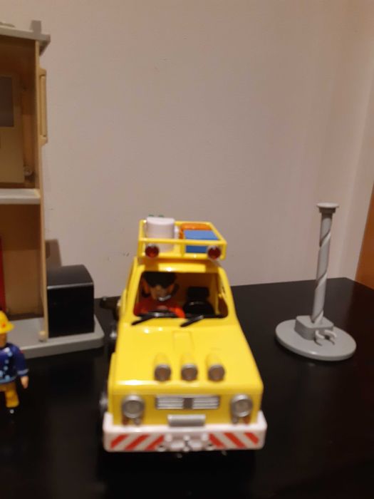 Conjunto Bombeiro Sam - torre dos bombeiros e carro da montanha