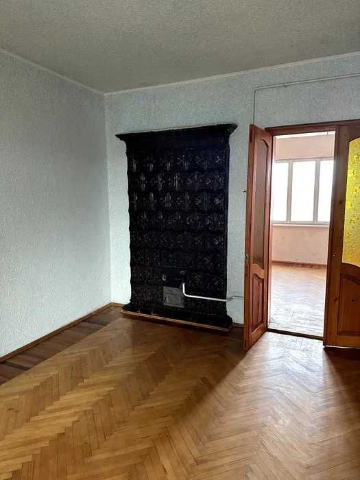 Будинок 215 м2 та земельна ділянка 20 соток в Новоселиці