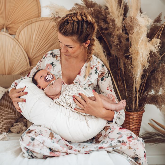 Poduszka do karmienia rogal Dark Gray - Baby Steps