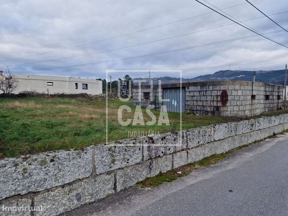 Terreno urbano com armazém em Telões (Vila Pouca de Aguiar)