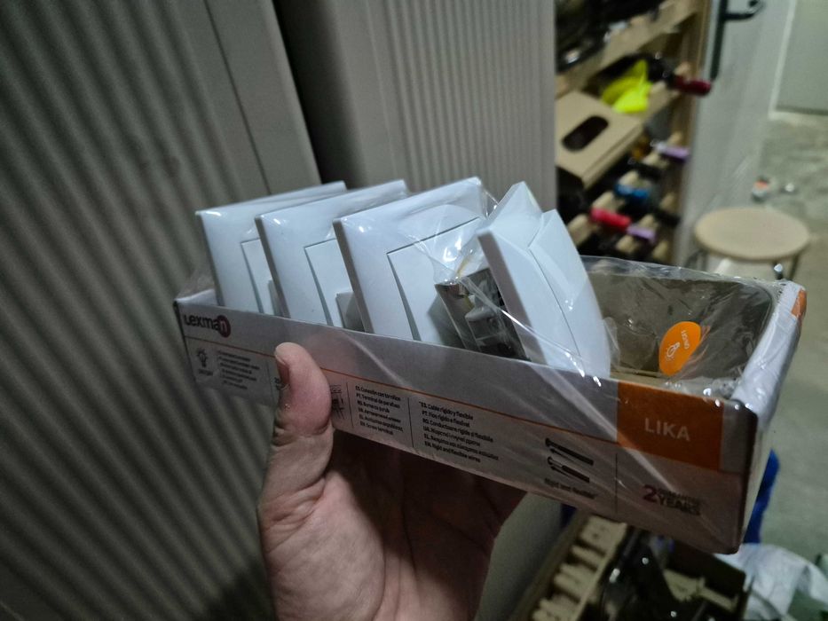 Interruptor e tomada Lexman