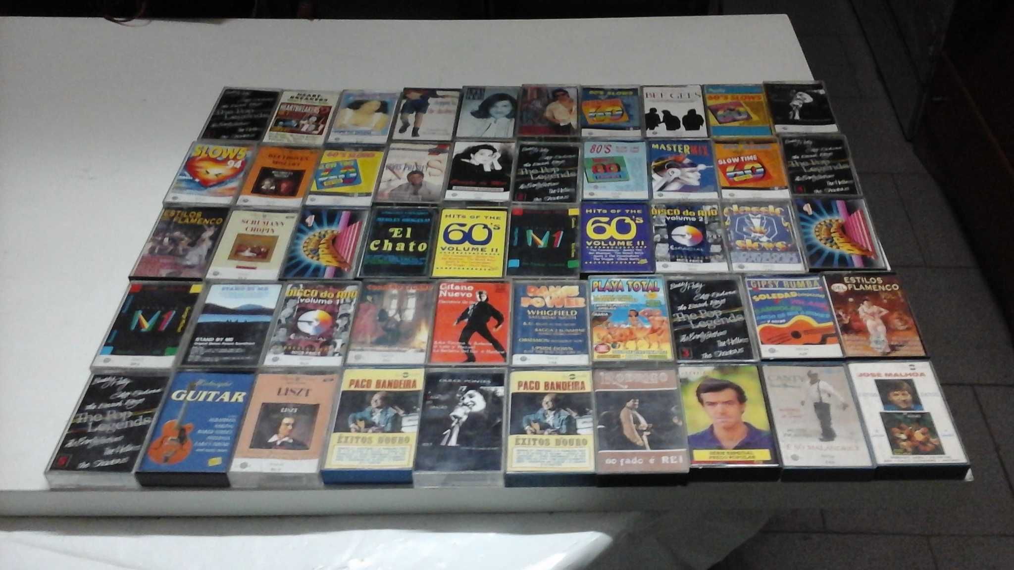 Vendo em bom estado 90 cassetes Audio