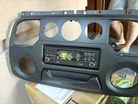 Radio Renault Master 2019 z ramka i trzymakiem na dokumenty