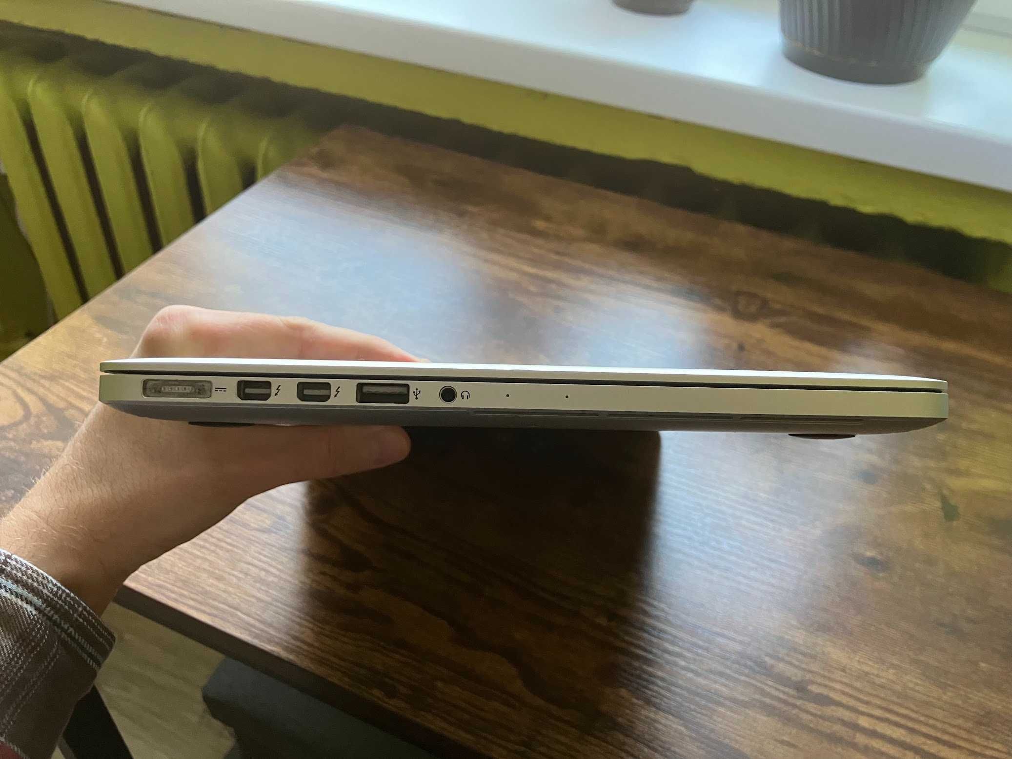 Laptop MacBook Pro 13 Core i5 8GB 256 SSD Retina 2k13-2k15