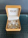 Brincos da One novos (2 pares)