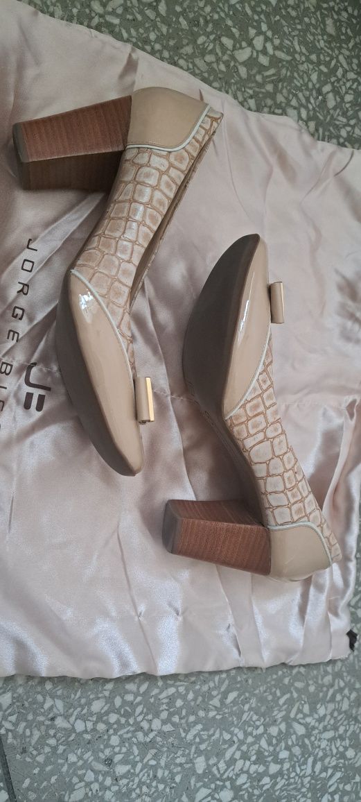 Buty damskie lakierki