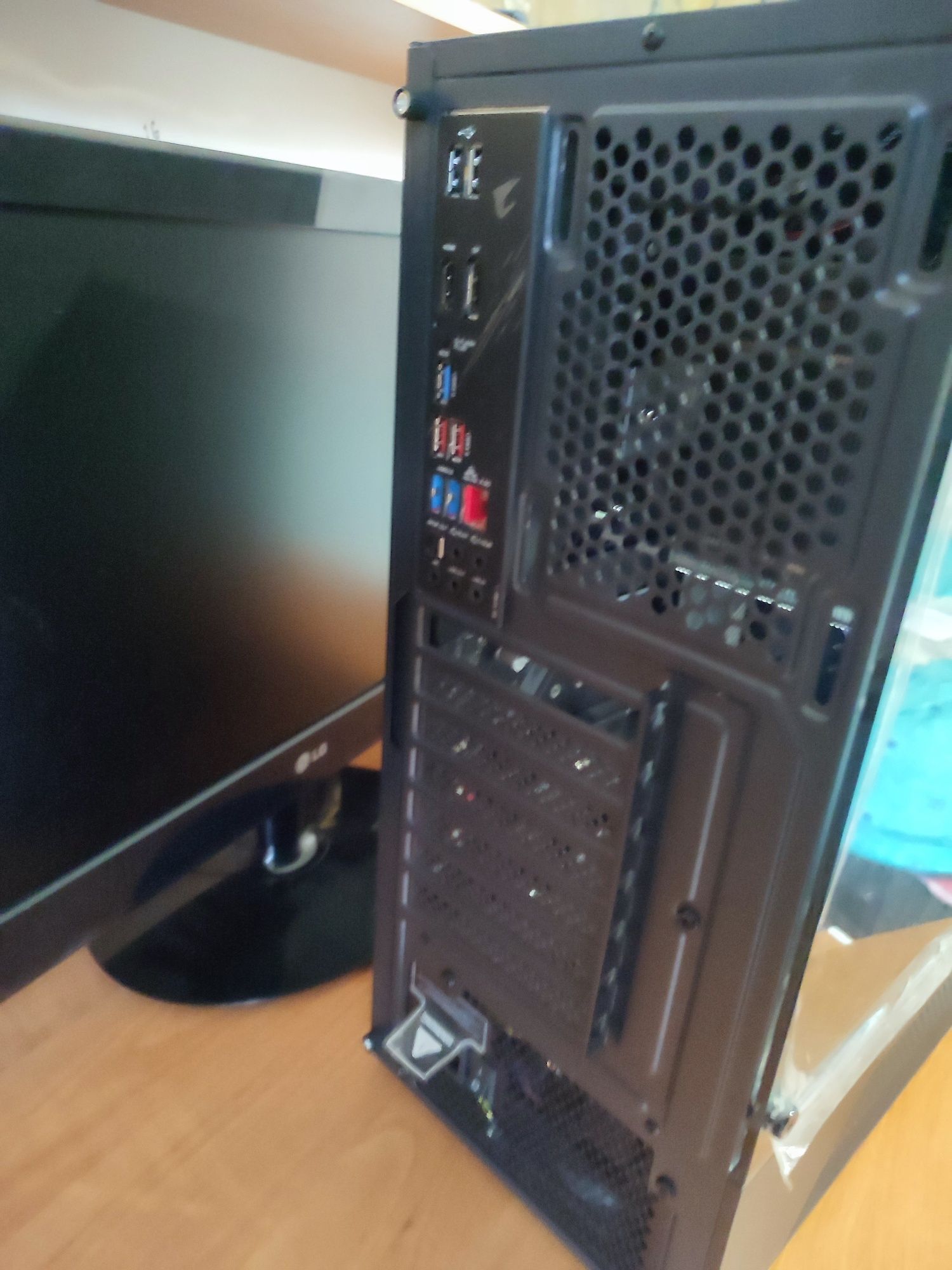 Пк на ryzen5600g материнці aurus b550 Elite v2