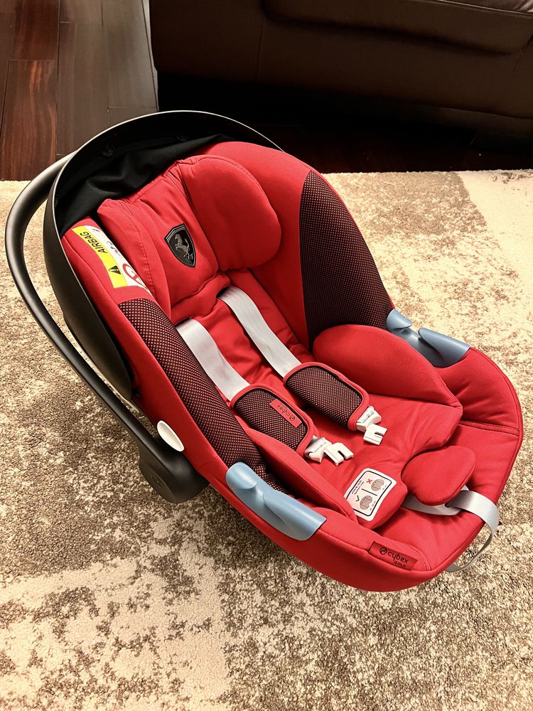 Автокрісло Cybex Ferrari + адаптери