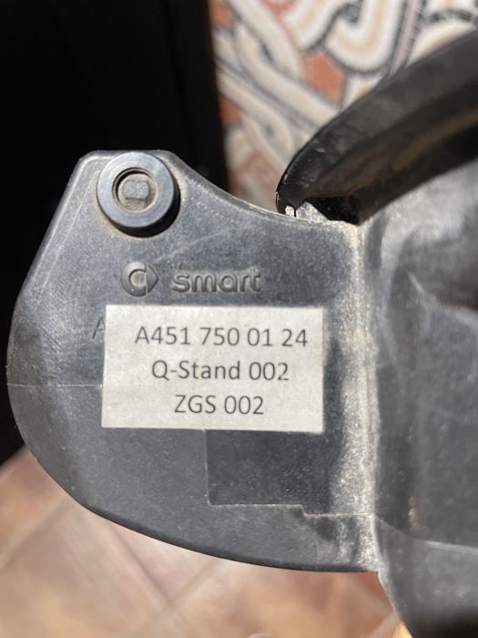 Smart a 4517500124 лючок бензобака