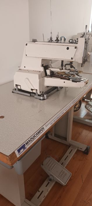 Maquina de pregar botões