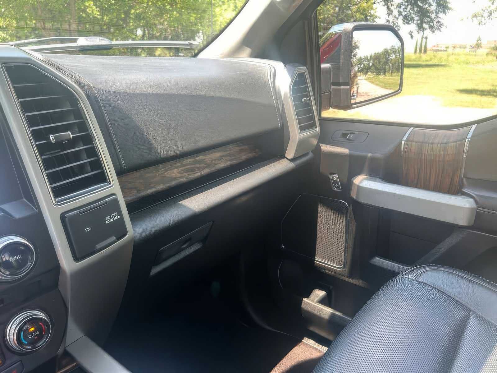 2018    Ford F-150