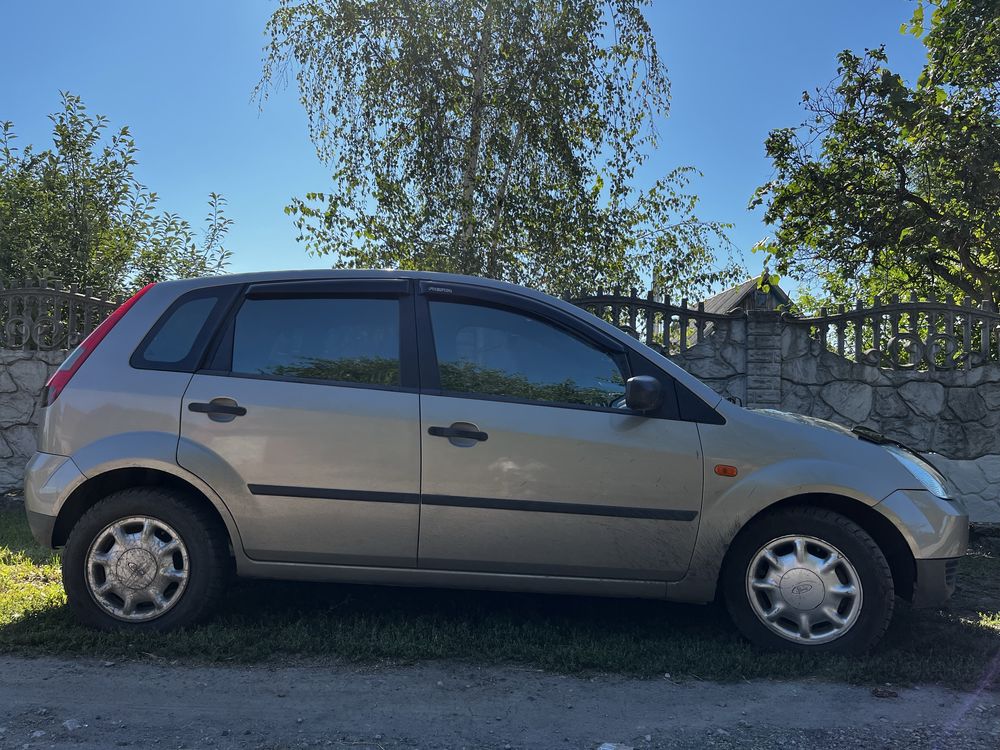 Ford Fiesta 1.3 бензин