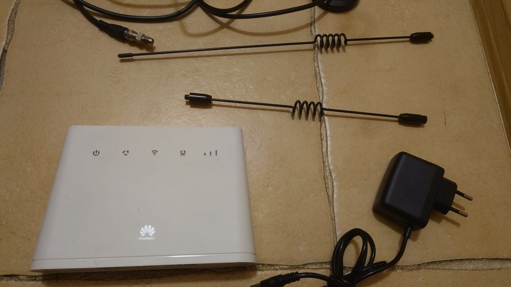 Маршрутизатор/роутер Huawei B311-221 4G/3G + антенна в подарок