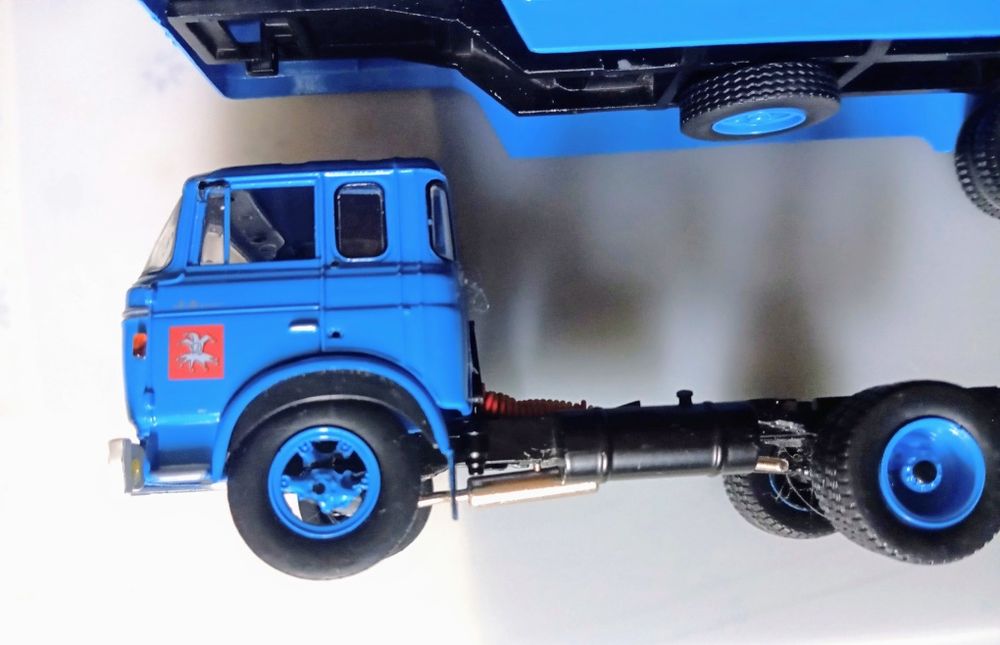 Berliet 1:45 para reaproveitar.