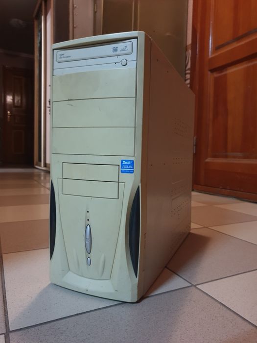 Компьютер домашний ,Системный блок в сборе