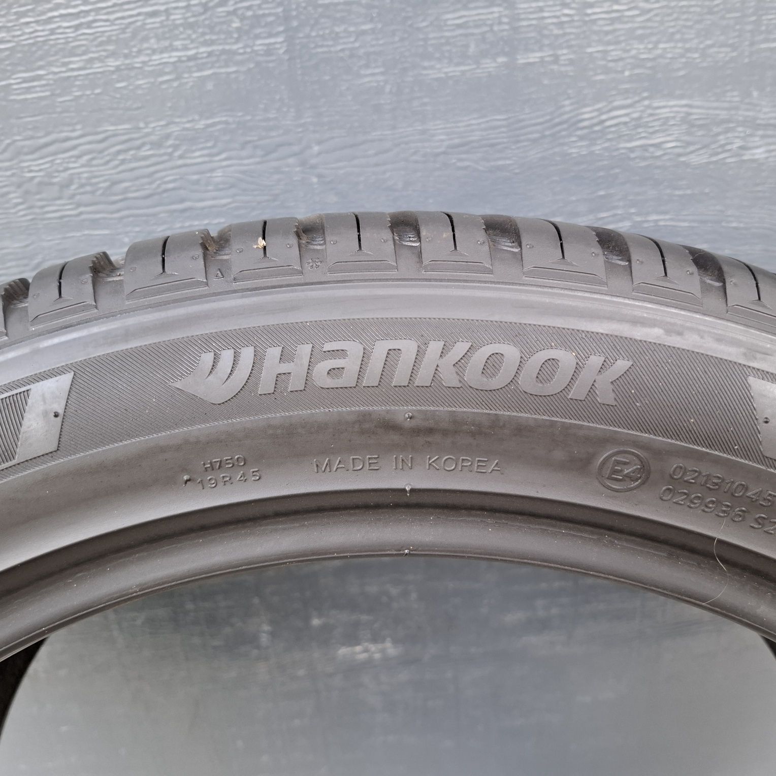 Hankook 245/45 R19 Kinergy 4s²