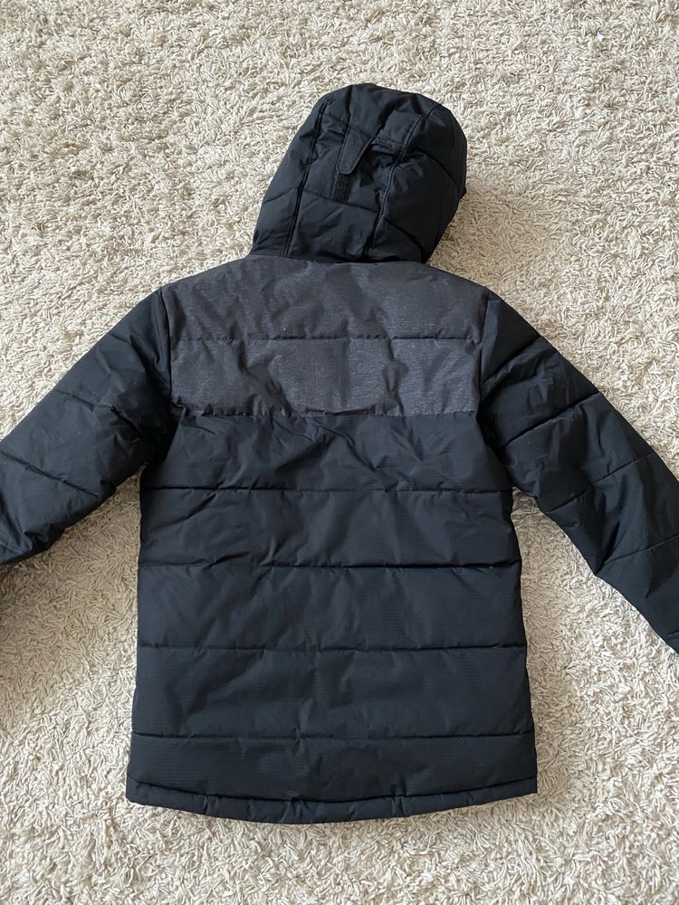 Продам курточку Columbia