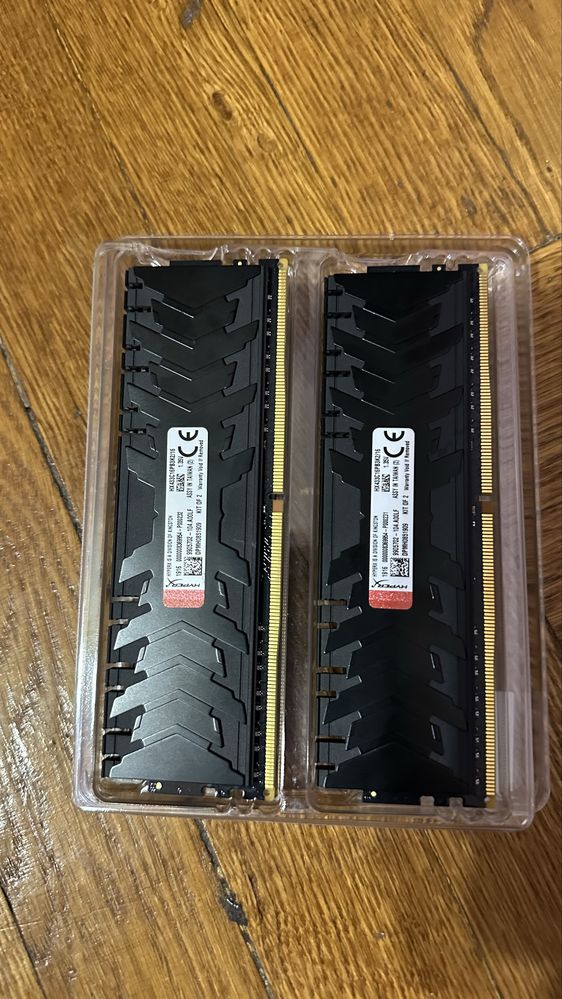 ОЗУ HYPERX Predator DDR4 3333MHz 16GB Kit 2x8GB (HX HX 433C16PB3K2/16