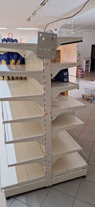 Regały i gondola sklepowa