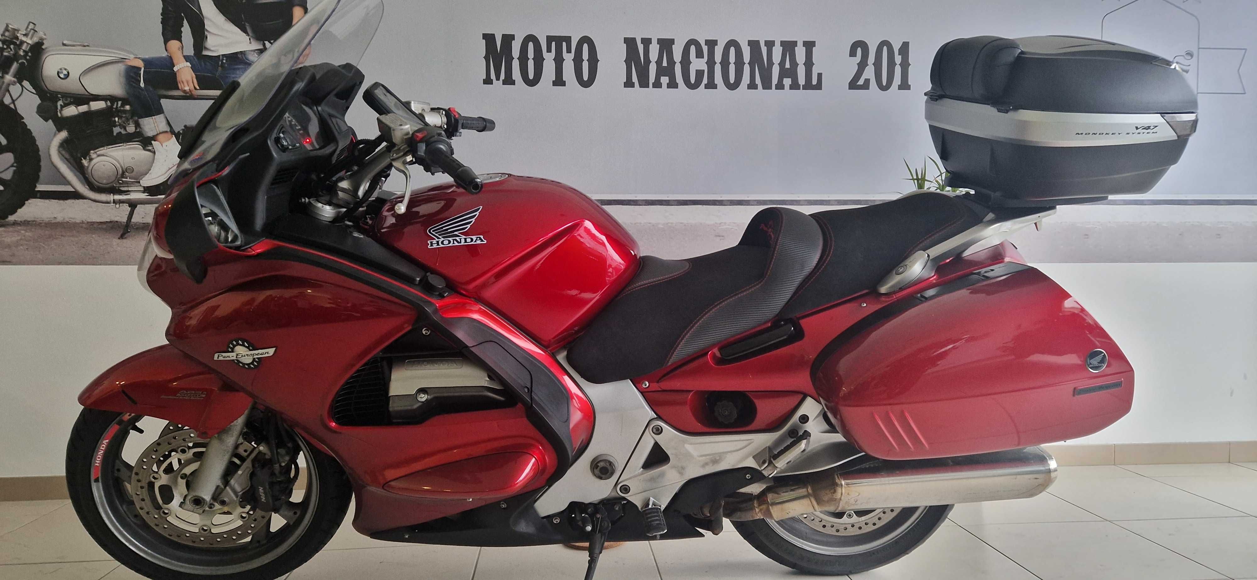 Magnifica Honda pan European 1300