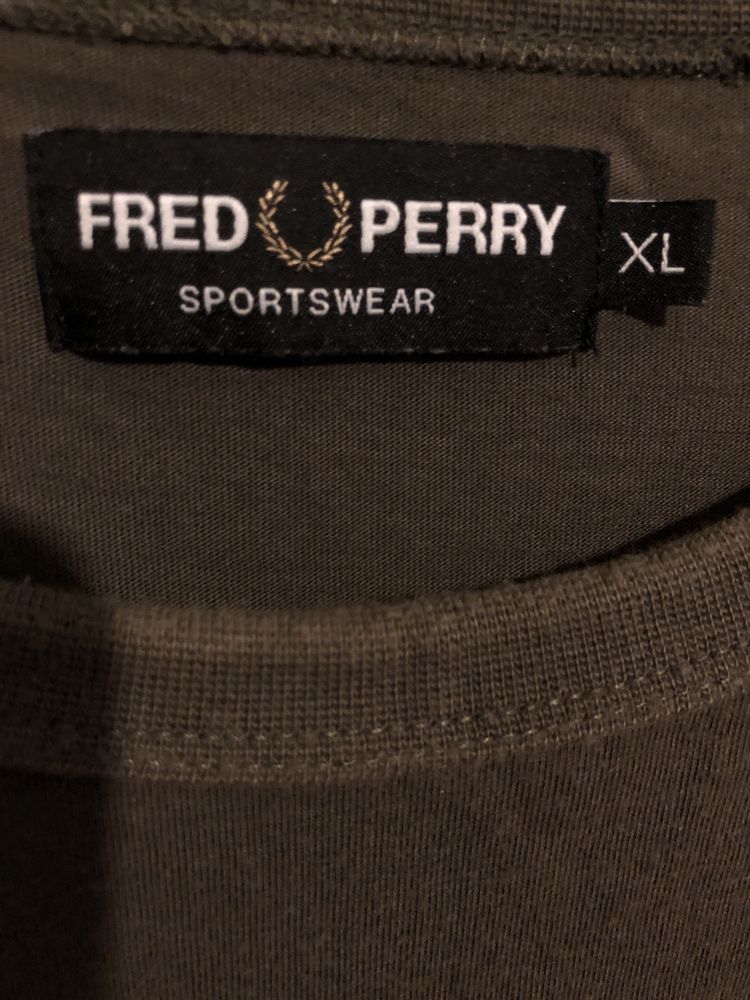 Fred Perry T-shirt