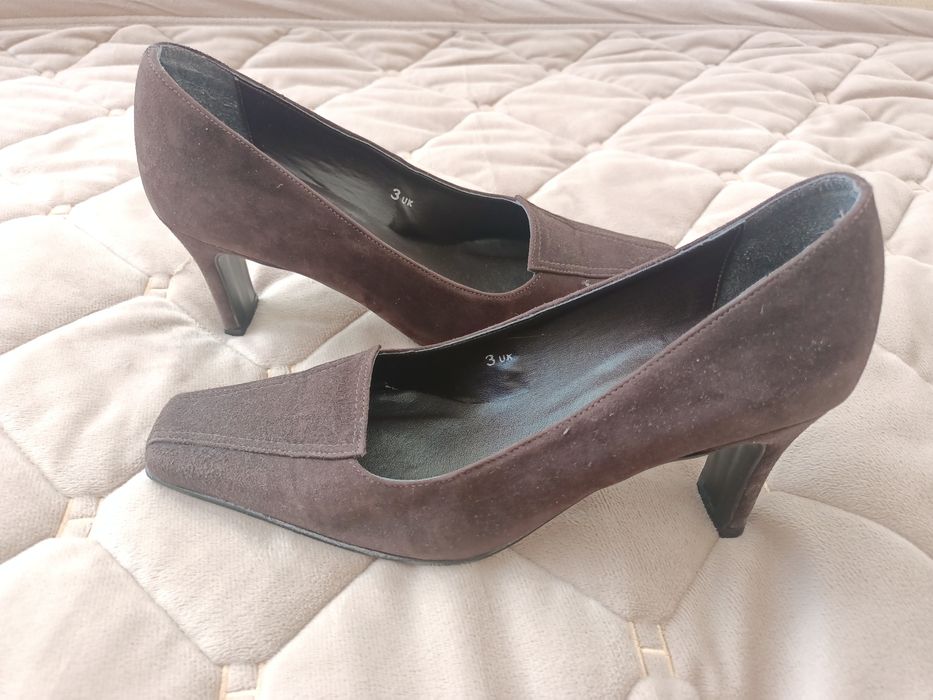 Стильні туфлі-човники