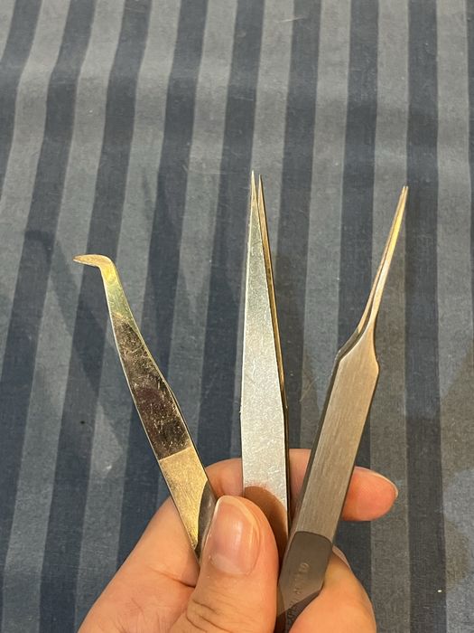 Вії та пінцети для нарощування