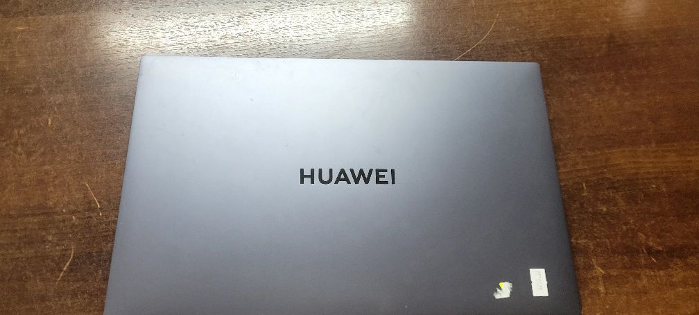 Huawei MateBook D16