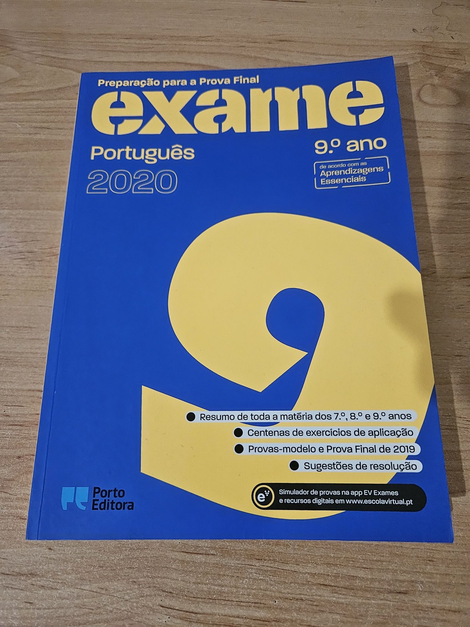 Livro de preparação exame Português 9°