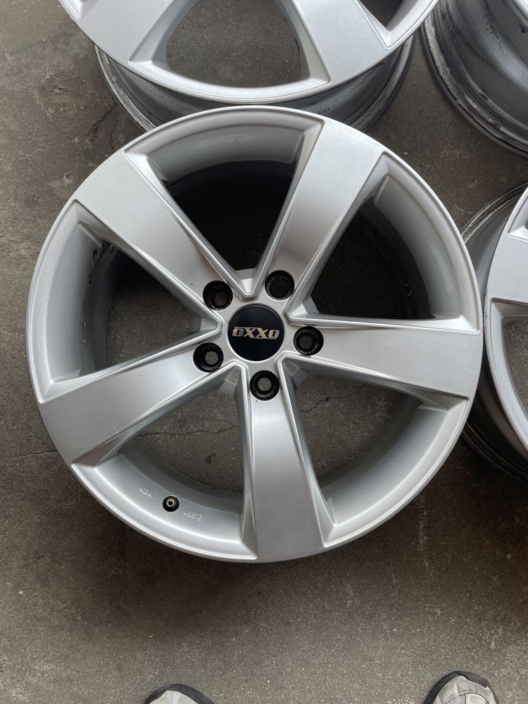 Piękny komplet alufelg 17” 5x114.3x64.1 OXXO Proste ET48 7.5J Okazja!