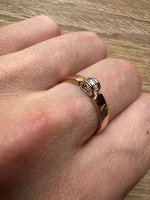 Каблучка з діамантом