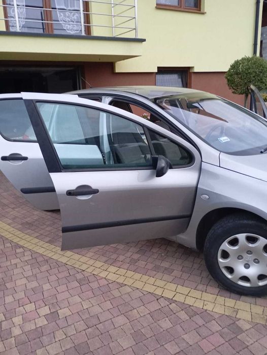 Sprzedam Peugeot 307 1.6 benzyna 2003r, hak.