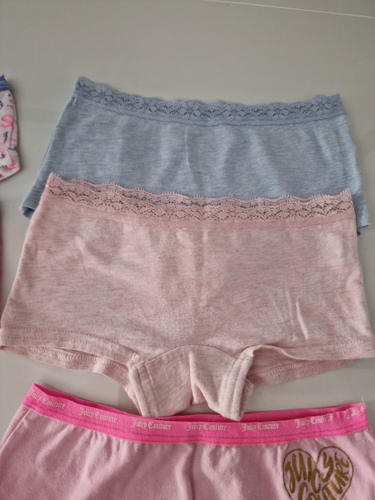 7 sztuk majtki figi Juicy Couture Reserved 110