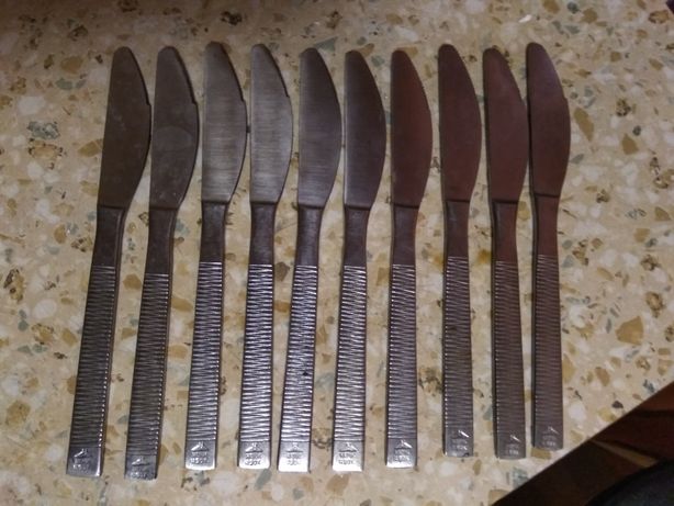 Ножи столовые  Цена за все 10 штук