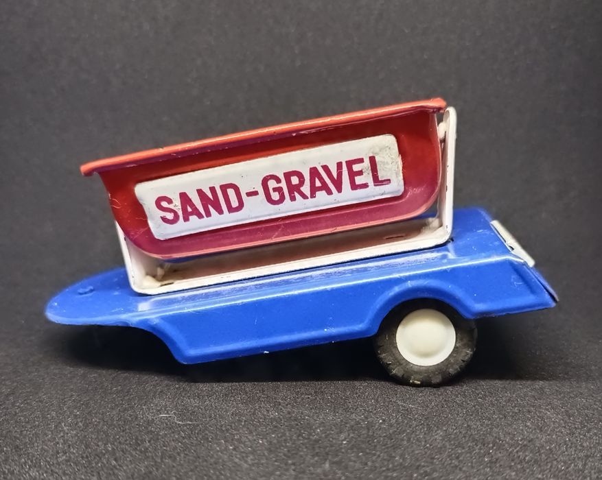 71# Bardzo stara metalowa wywrotka Japońska.