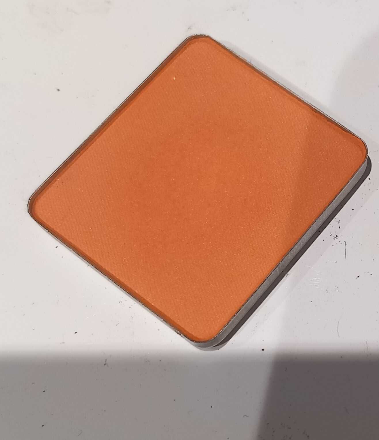 Prasowany cień do powiek Inglot 383 matowy